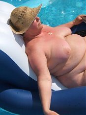 Plump Wives - Exclusive Amateur BBW pics