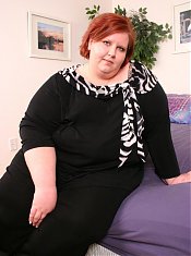 Massive brunette Amita bbw takes deep cock gagging from a well endowed black hottie